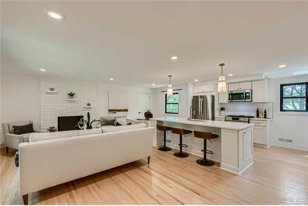 6232 Parnell Ave #NA - Photo 2 of 8