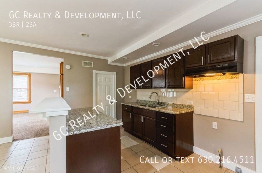 1306 E 170th Dr - Photo 3 of 10