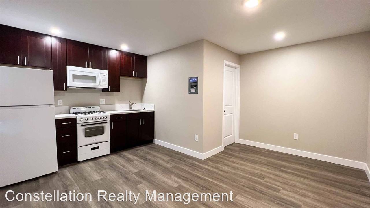 4325 Texas St - Photo 2 of 8