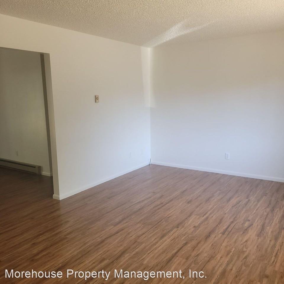 765 Wocus St - Photo 3 of 11