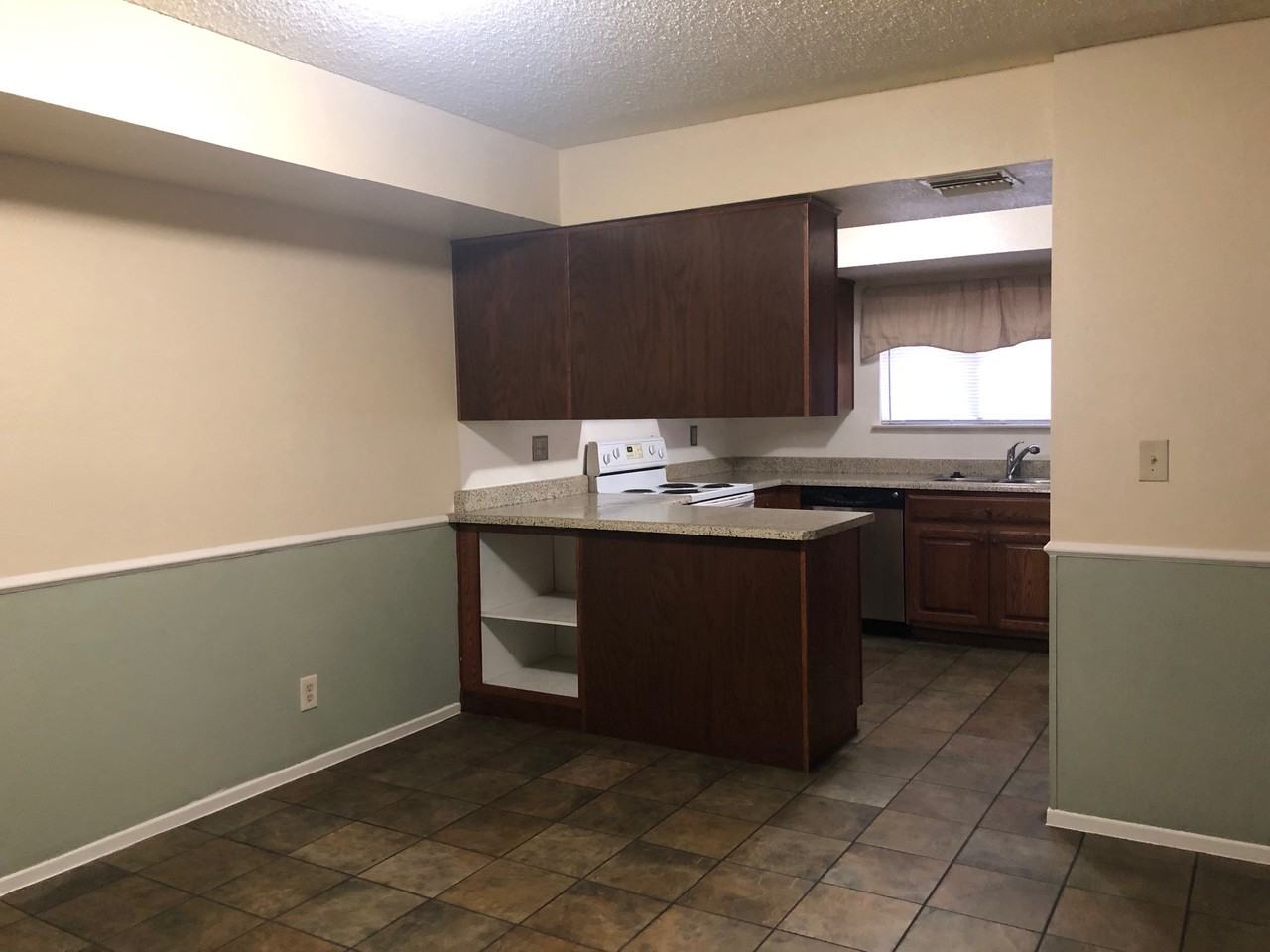 823 Spyglass Ln #1 - Photo 2 of 12