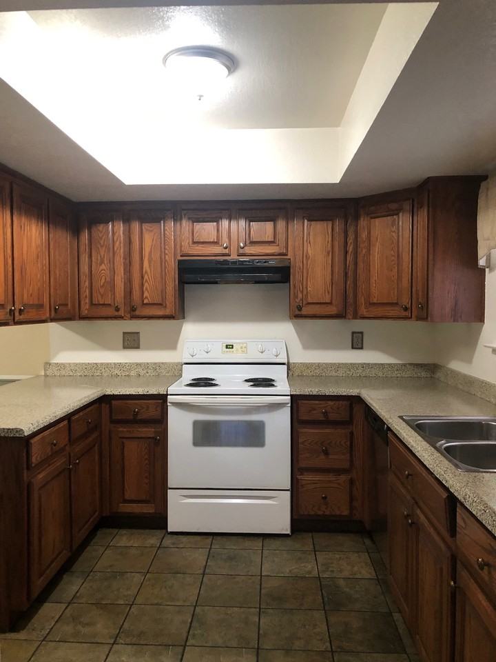 823 Spyglass Ln #1 - Photo 3 of 12