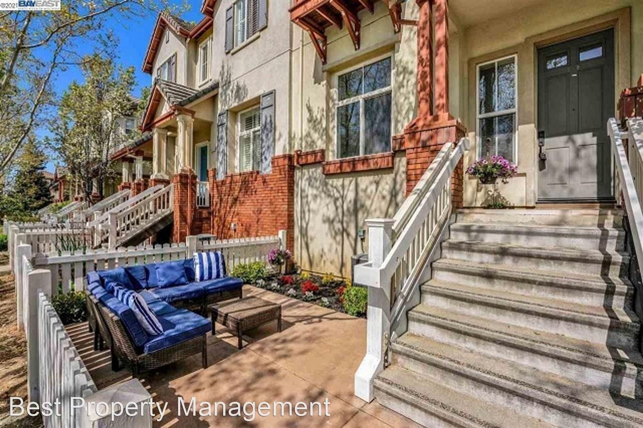 49010 Meadowfaire Cmn - Photo 2 of 15