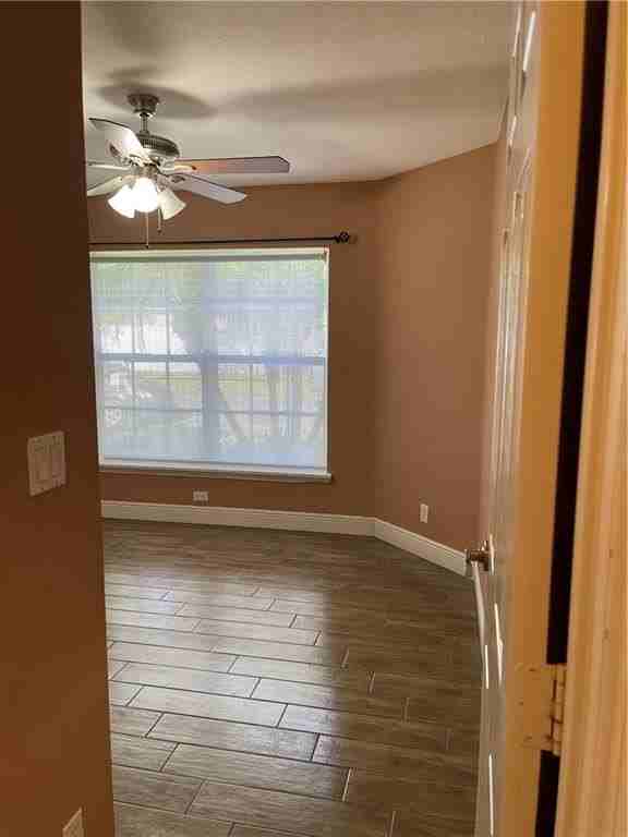 1770 Sawgrass Cir - Photo 3 of 5