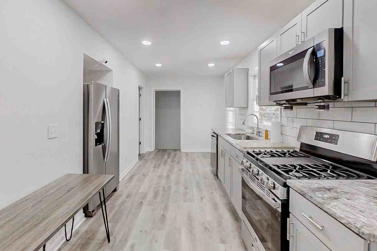 Fayetteville Rd Se - Photo 3 of 15