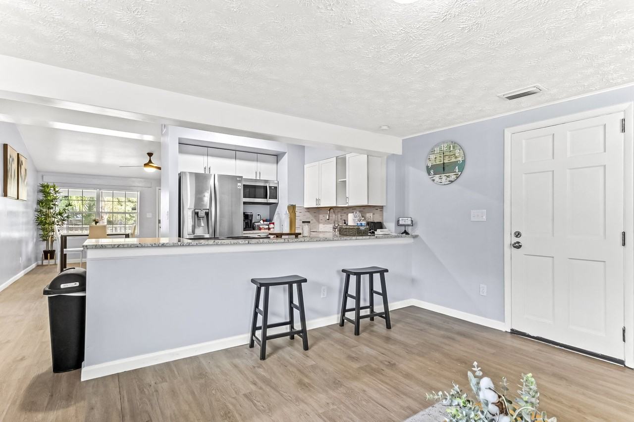 Dowling Ln - Photo 7 of 15