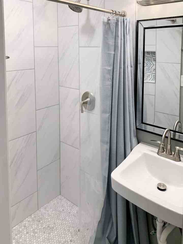 Stanford Dr - Photo 2 of 9