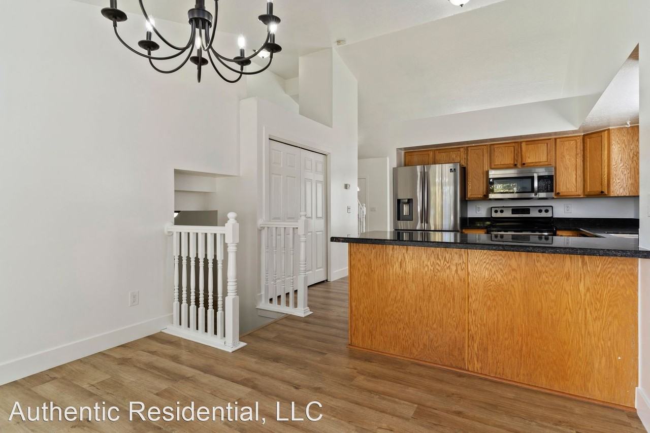 501 N 3425 W - Photo 3 of 14