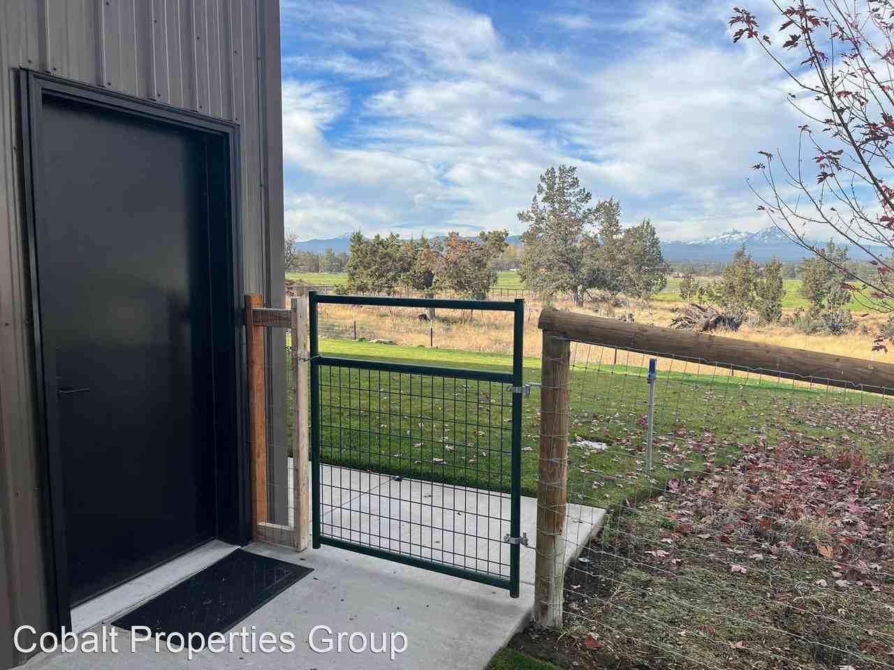 20640 Swalley Rd - Photo 3 of 24