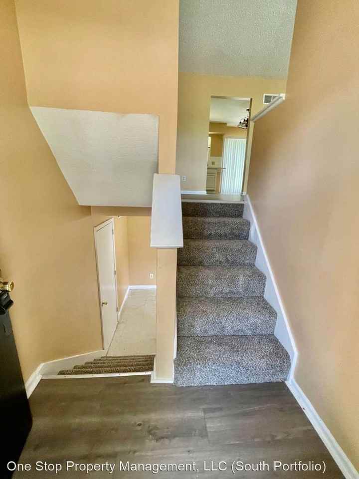 9803 W 52nd St - Photo 2 of 21