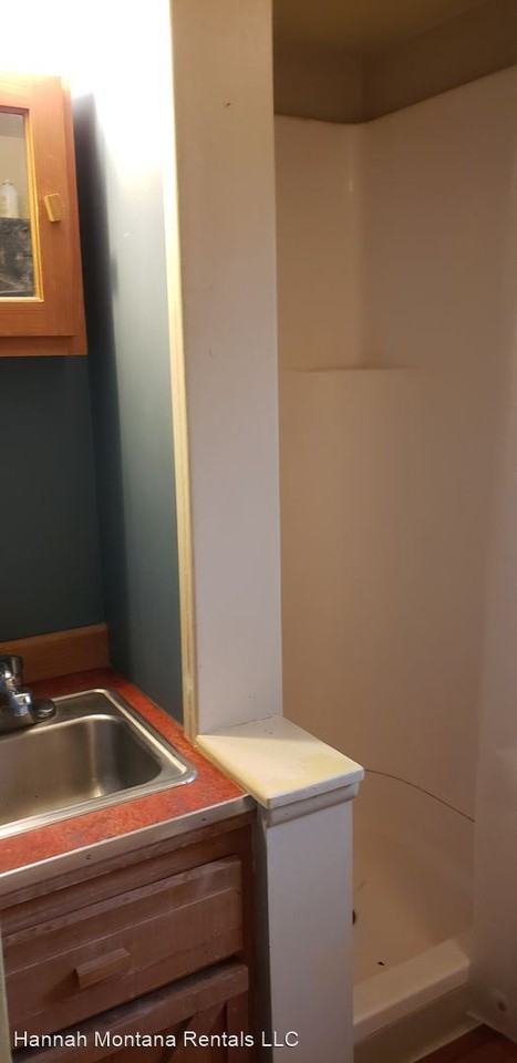 Fully Furnished Month to Month - Photo 3 of 6