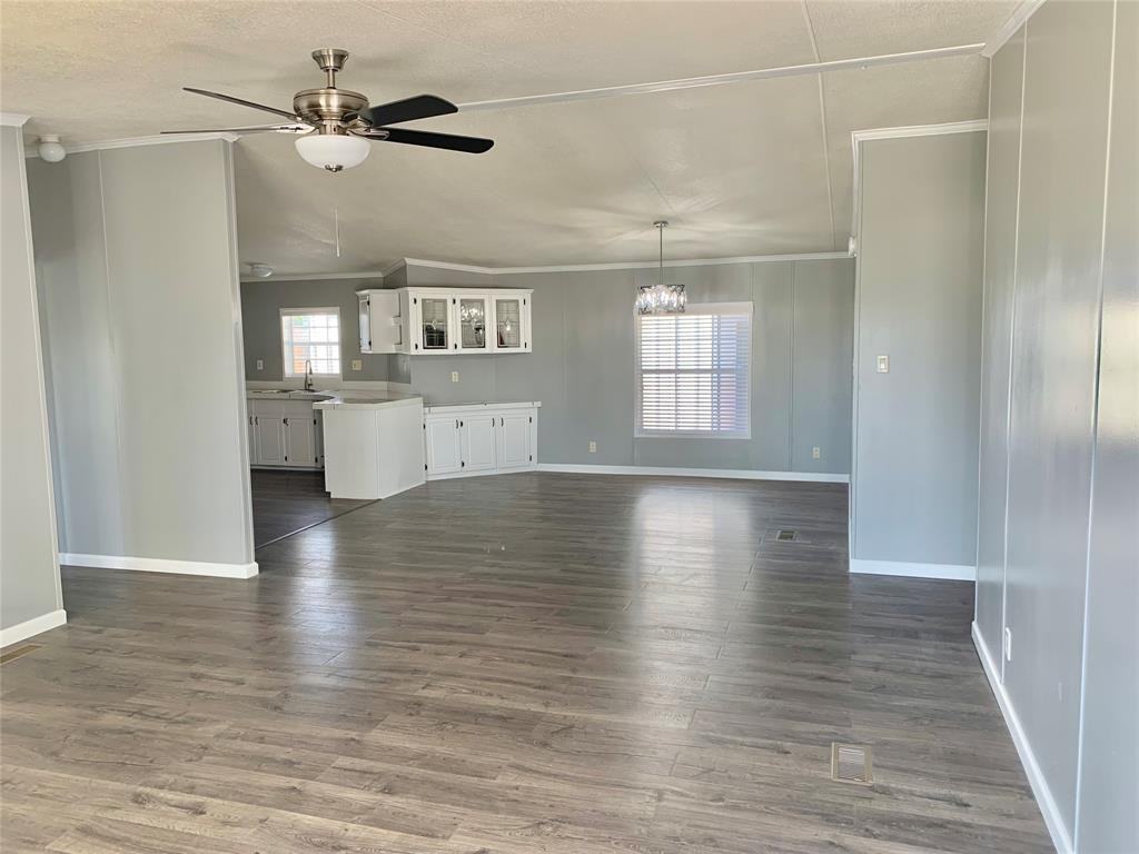 38 Victoria Way - Photo 2 of 27