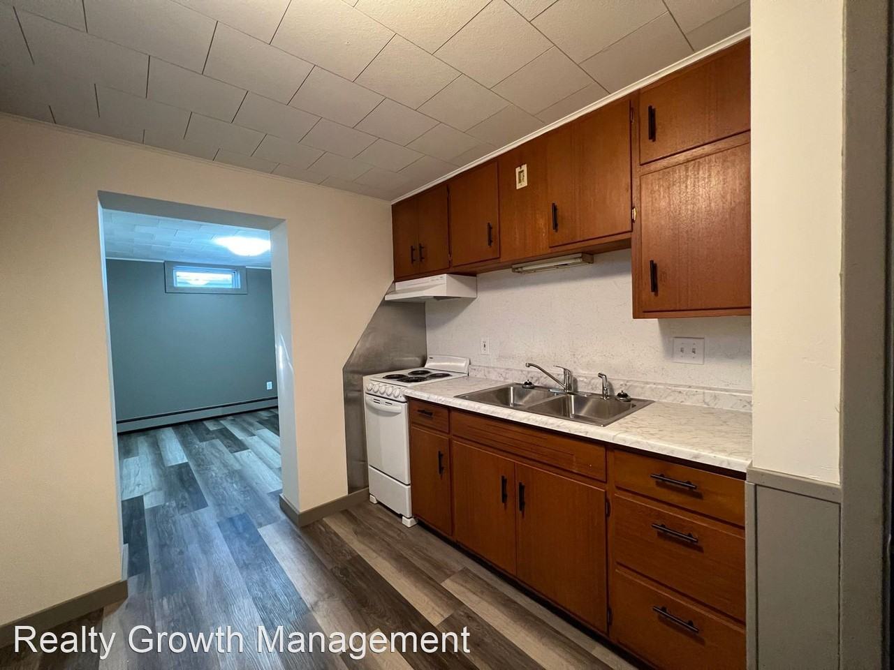 1120 4 1/2 St NW - Photo 2 of 11