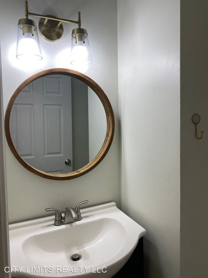 311-313 W King, 310 Grant (lot) - Photo 3 of 5