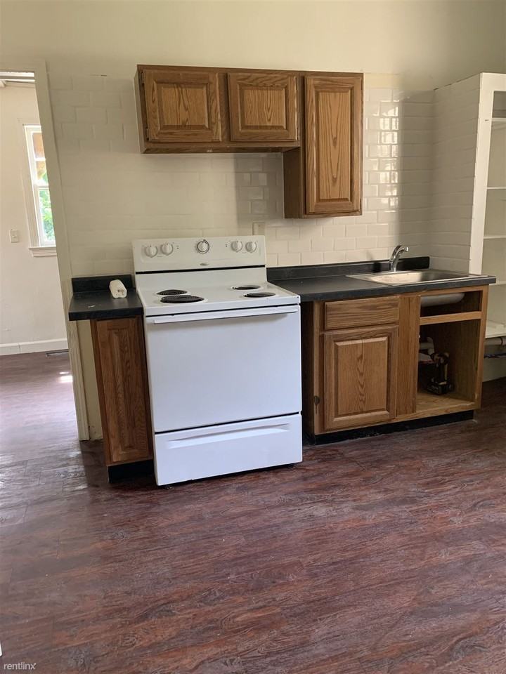 523 W Vine St - Photo 3 of 10