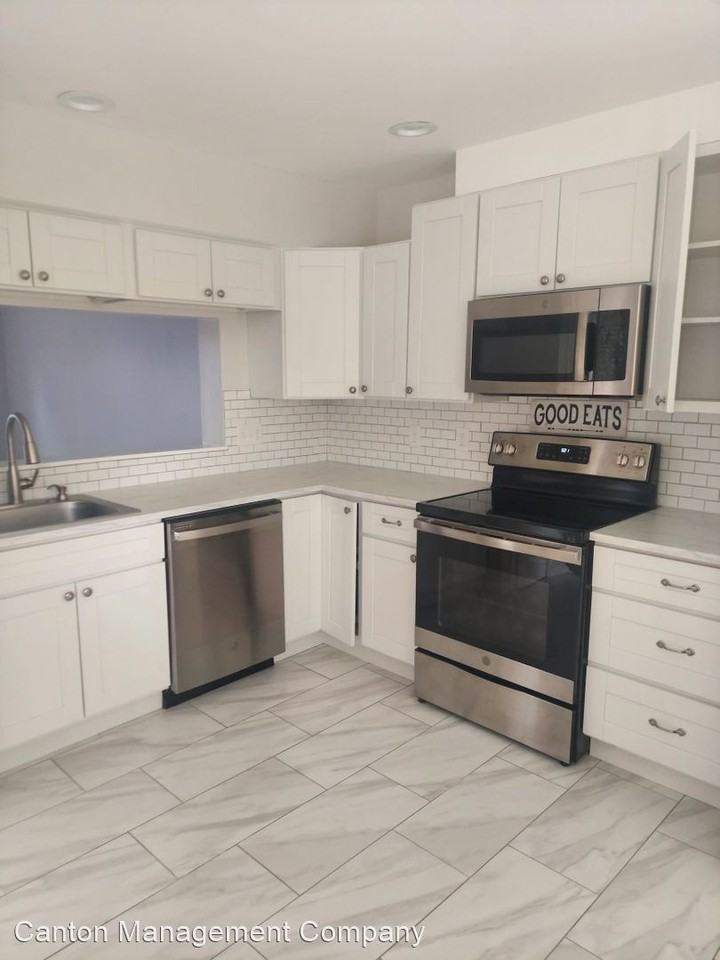 1008 Dartmouth Glen Way - Photo 3 of 9