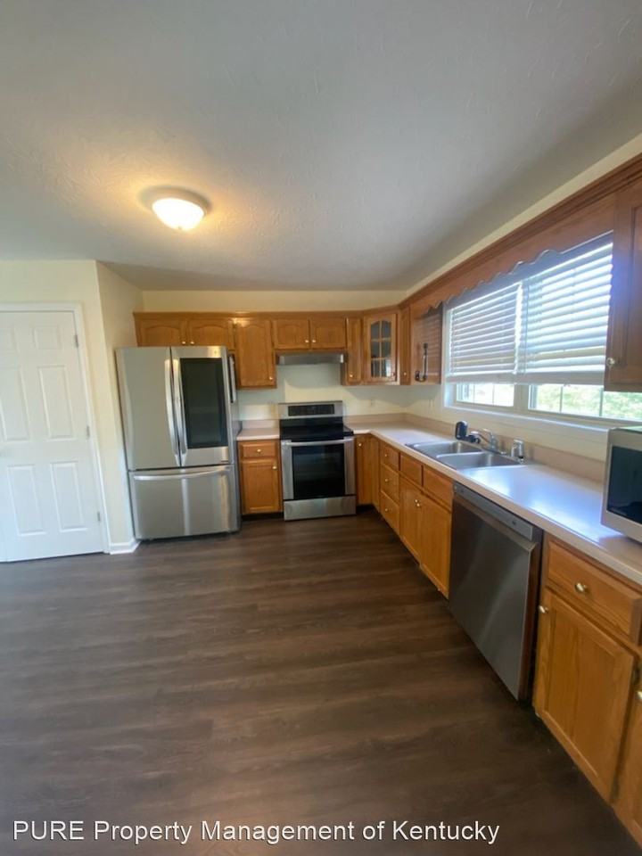 168 Westwood Dr - Photo 2 of 15
