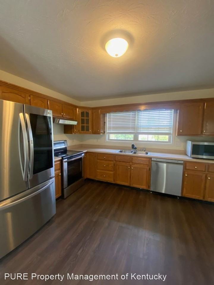 168 Westwood Dr - Photo 3 of 15