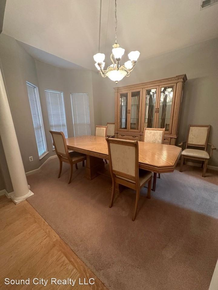 5381 Windypine Dr - Photo 3 of 42