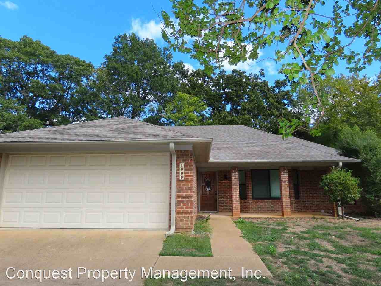 1009 Corey Dr - Photo 2 of 37