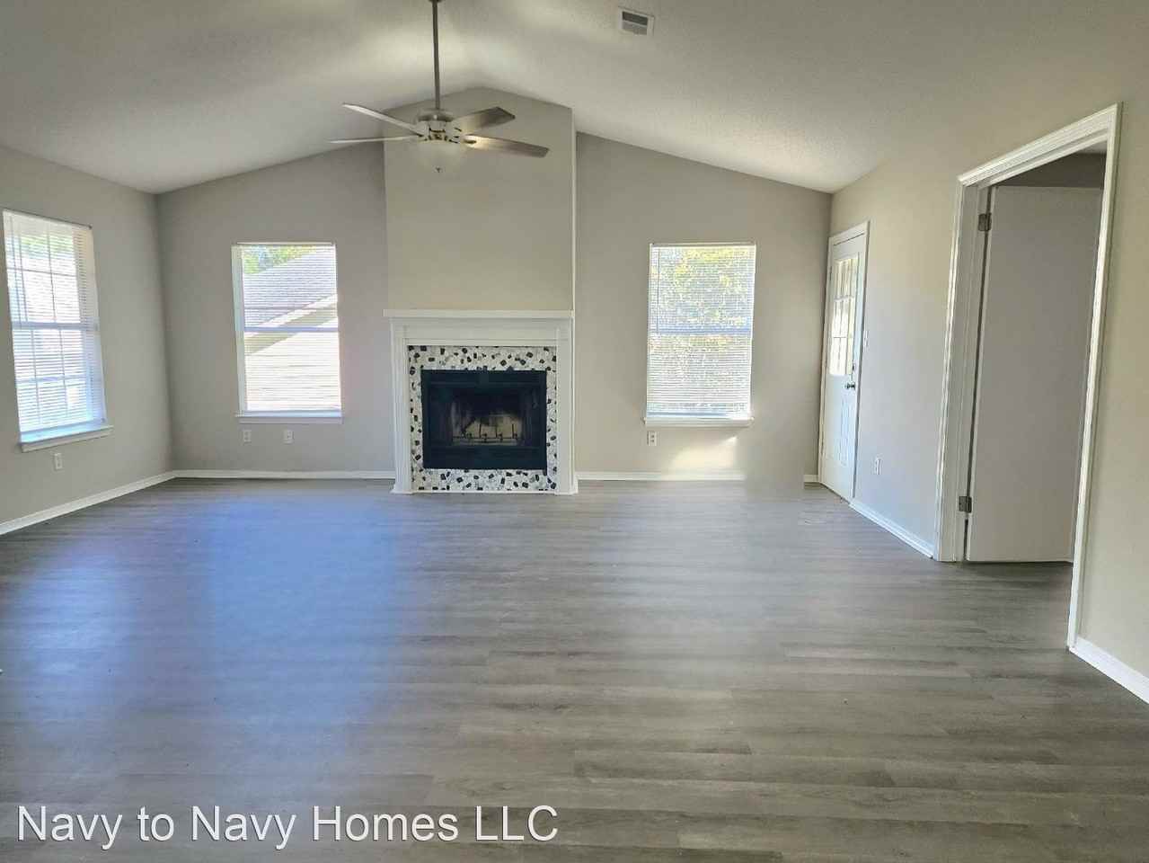 4747 Northpointe Ct - Photo 3 of 22