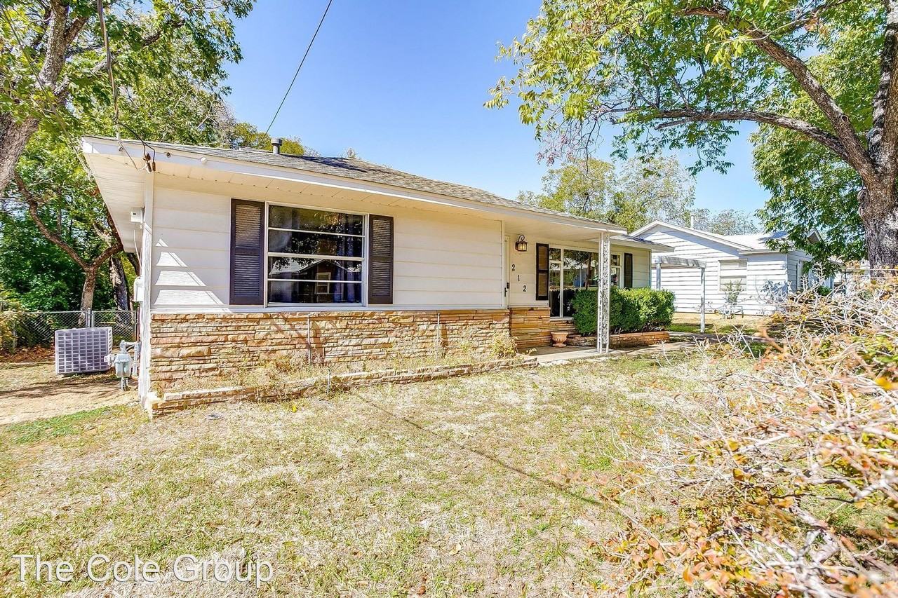 212 Westfork Dr - Photo 2 of 41