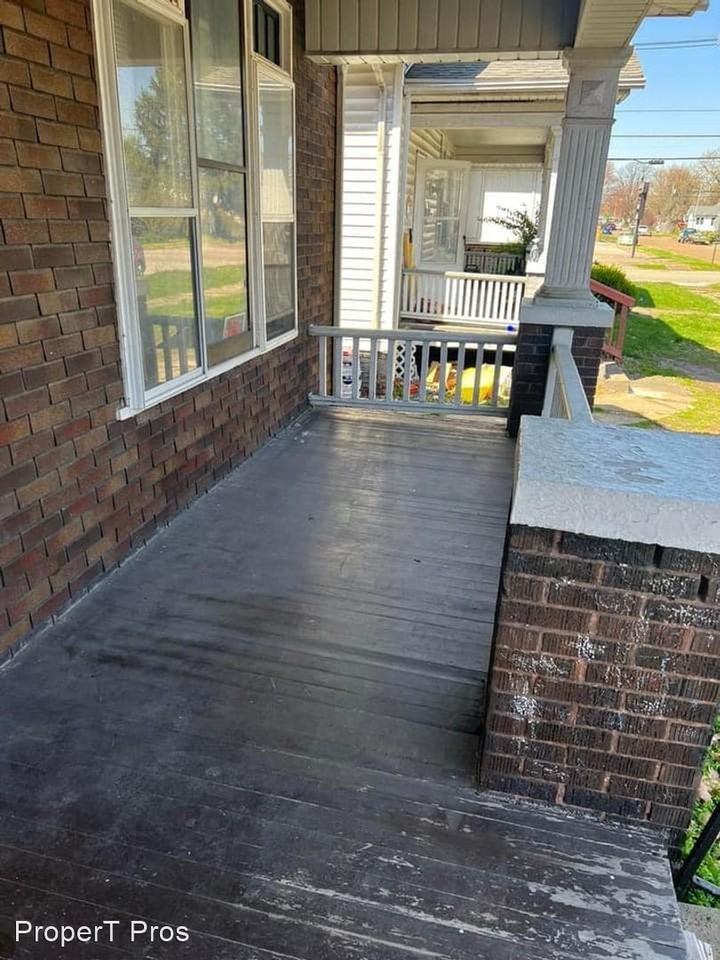 1205 E Iowa St - Photo 2 of 10