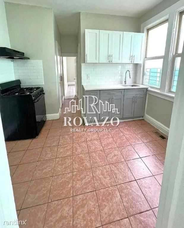 37 Hanford St Apartments in Dayton Weequahic Park, Newark, NJ 07114