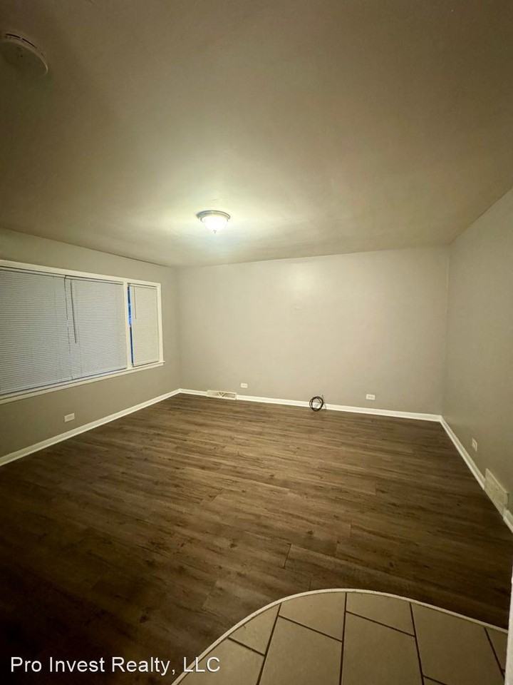 2121 W 68th Pl - Photo 2 of 10