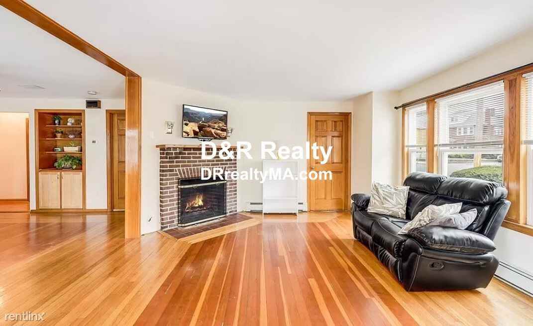 172 Forest St #1 - Photo 3 of 12