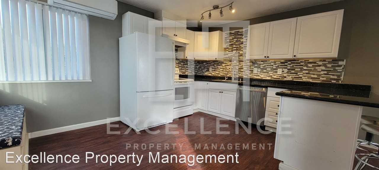 795 Concord Ave - Photo 2 of 9