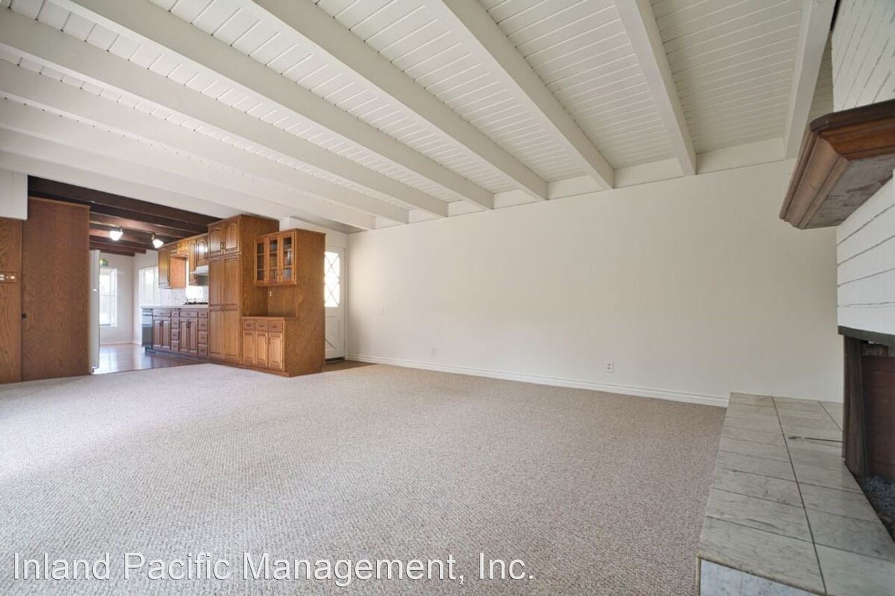 1966 N Ardmore Ave - Photo 3 of 20