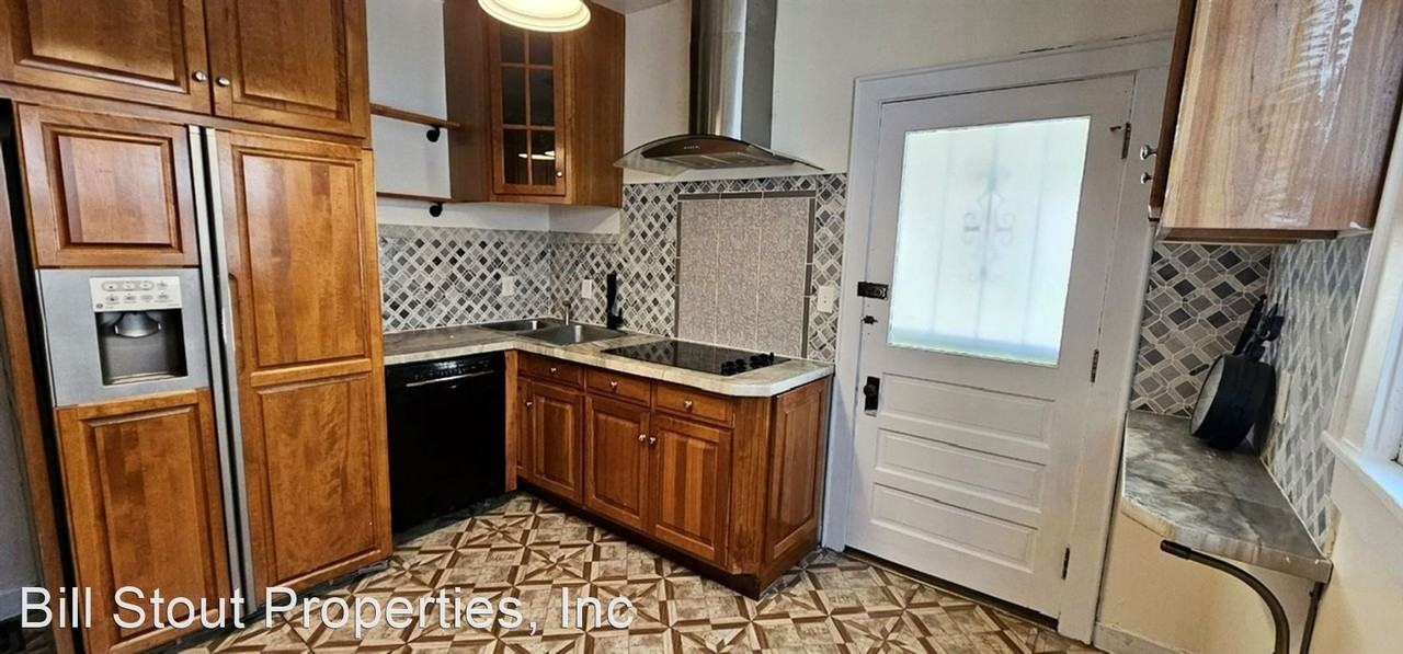 832 Hazel St - Photo 3 of 11