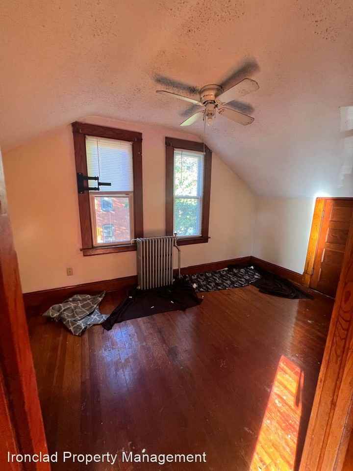 471 New Britain Rd - Photo 2 of 11