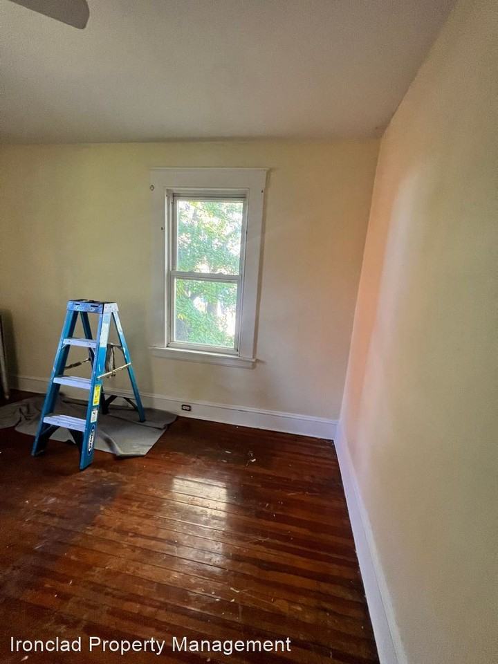 471 New Britain Rd - Photo 3 of 11