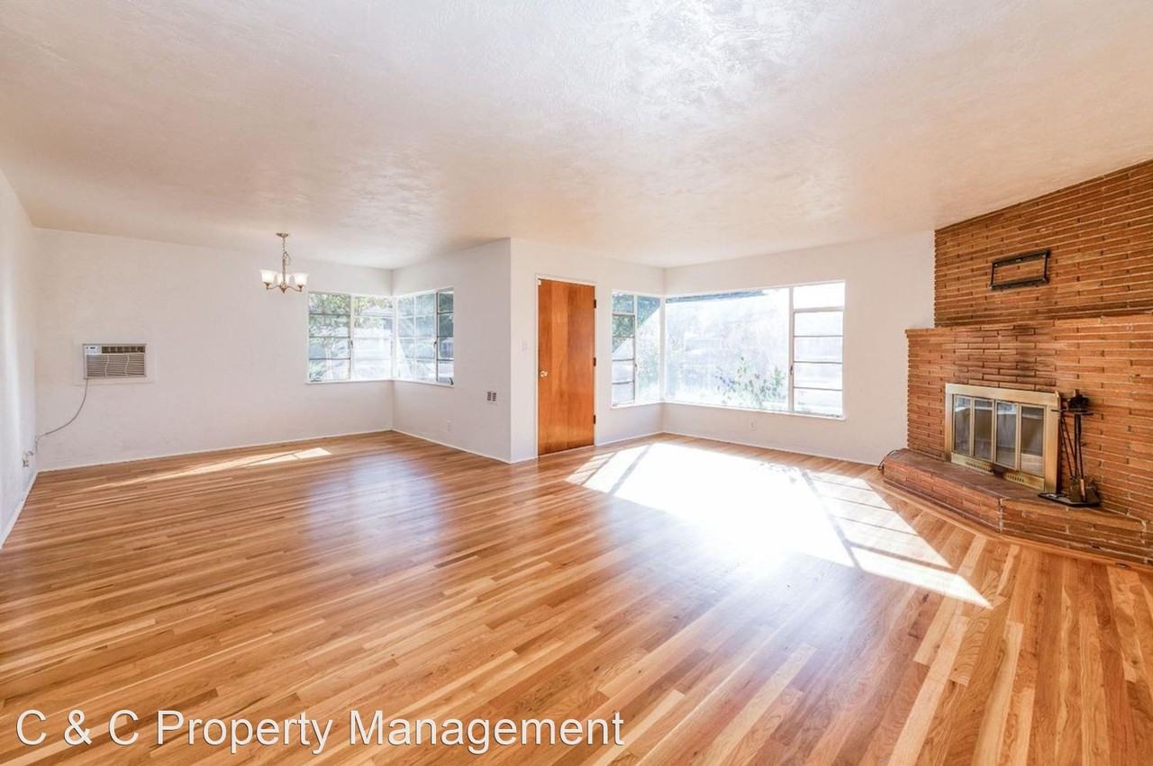 3542 N Orchard St - Photo 3 of 11