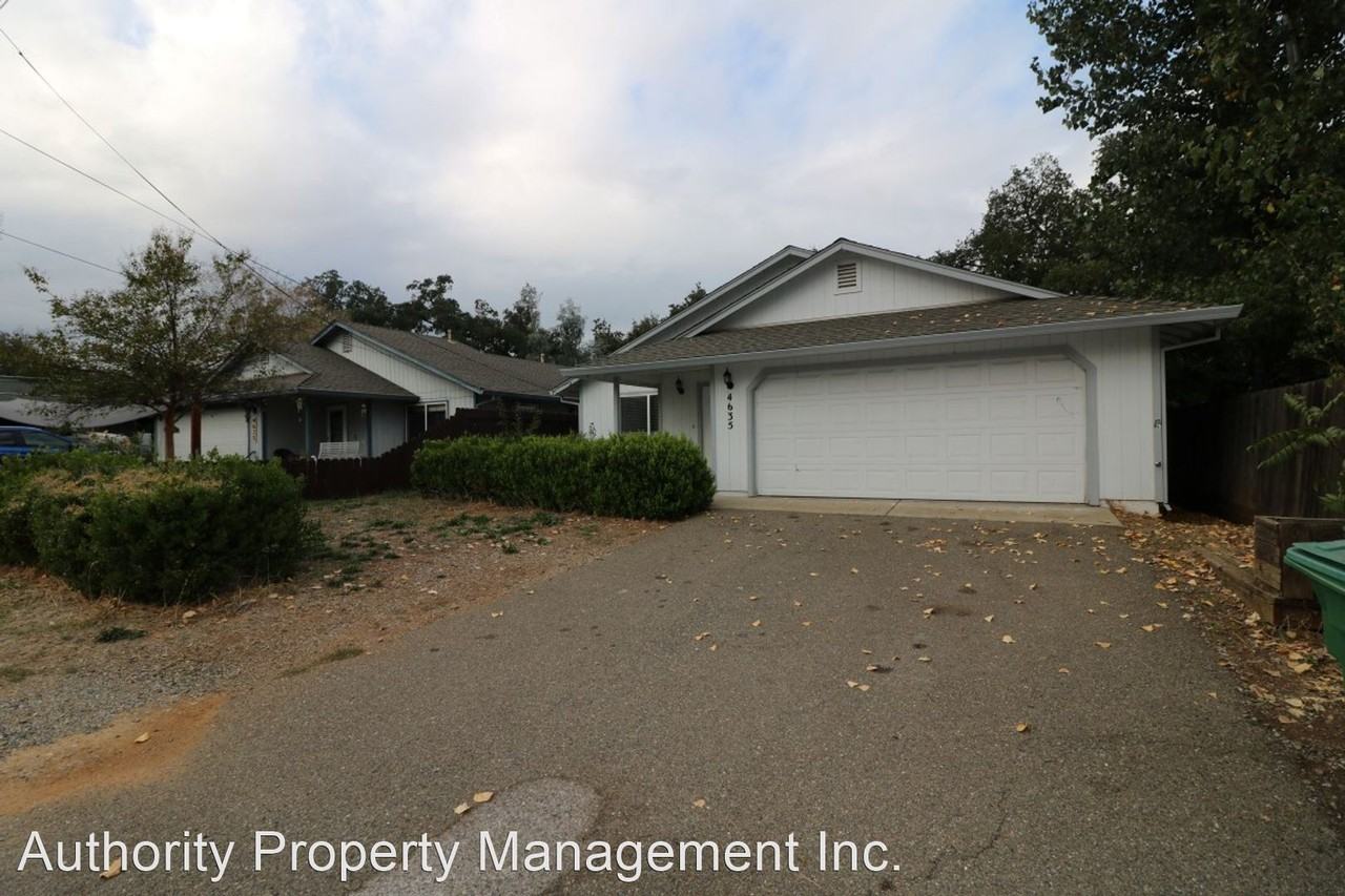 4635 Main St - Photo 2 of 17