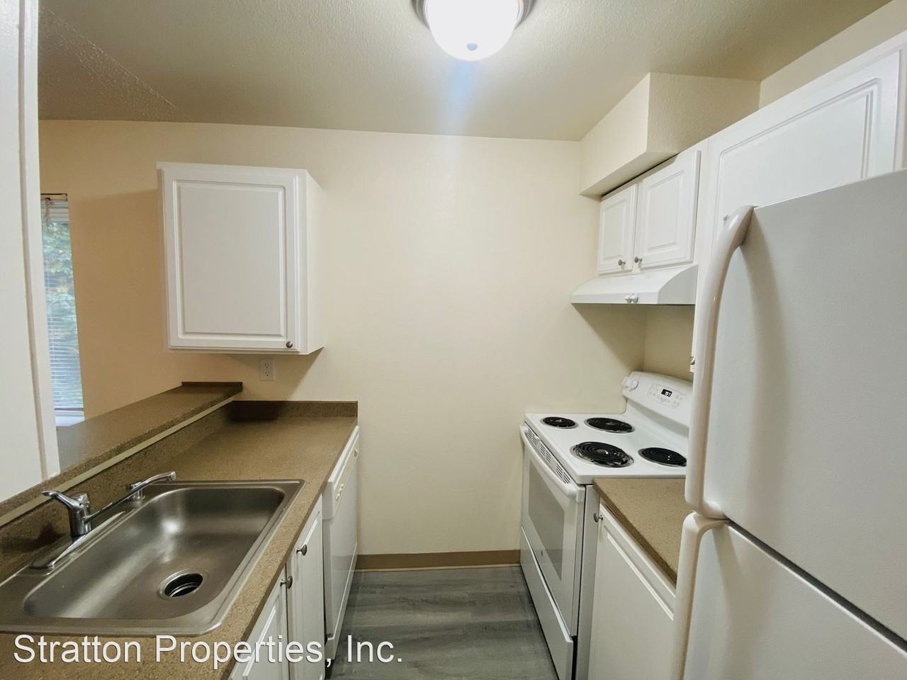 12315 NE Woodinville Drive - Photo 3 of 9