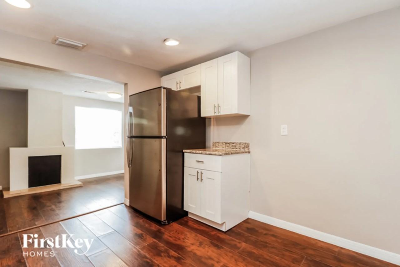 515 E Morgan St - Photo 2 of 12