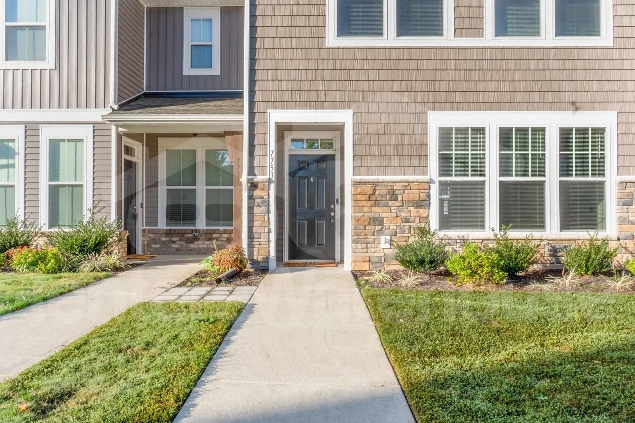 7753 Leeds Castle Ln - Photo 3 of 26