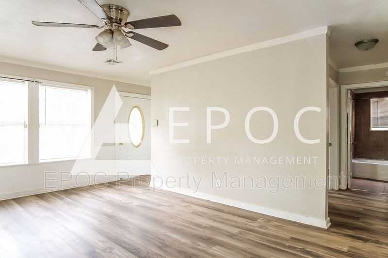 1120 N Oswego Ave - Photo 3 of 15