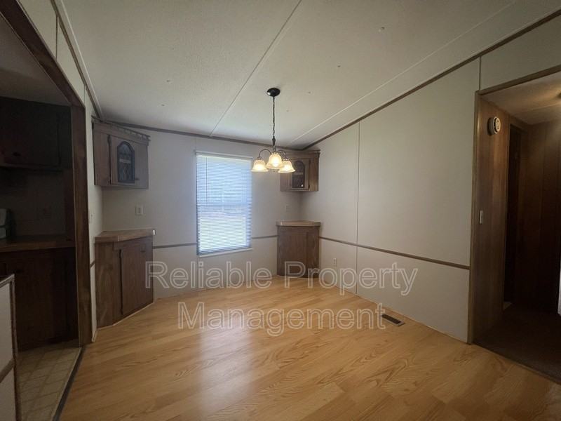 105 Spring Branch Ln - Photo 6 of 34