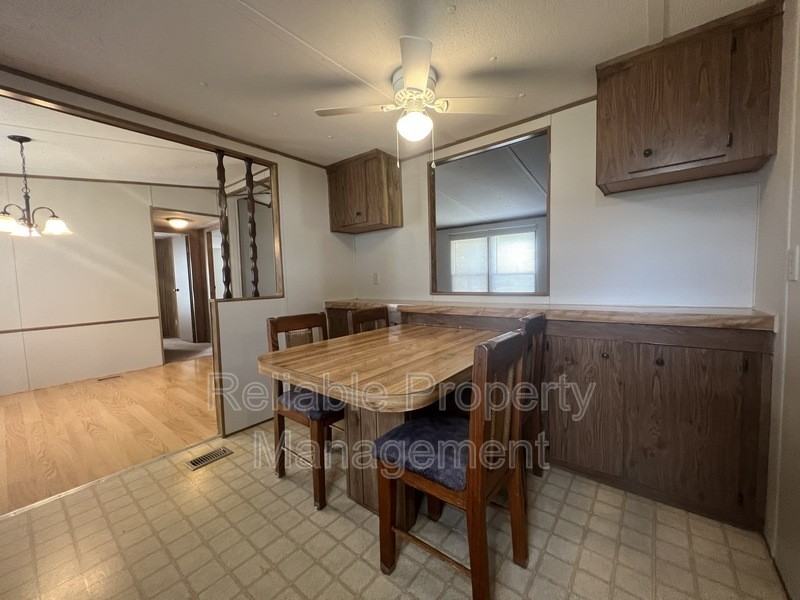 105 Spring Branch Ln - Photo 7 of 34