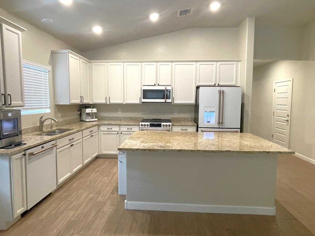 10091 N Smooth Agave Loop - Photo 3 of 17