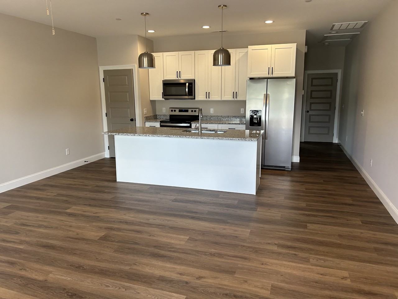 227 Cypress Rdg - Photo 2 of 8