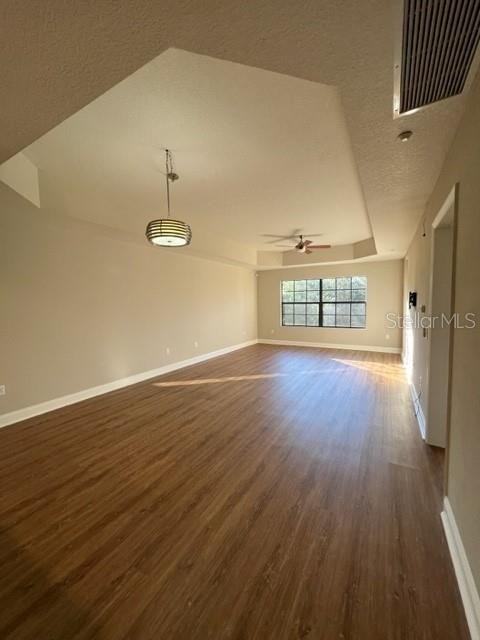 7804 Lake Vista Ct #305 - Photo 5 of 37