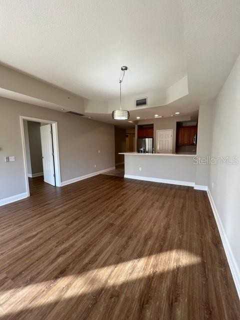 7804 Lake Vista Ct #305 - Photo 6 of 37