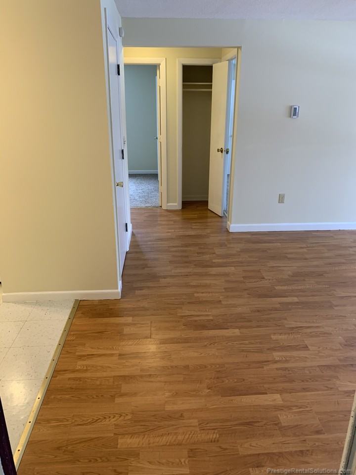 40 Dinan Dr #12 - Photo 4 of 11