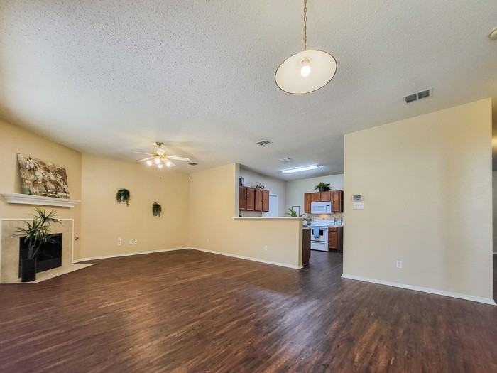 10817 Fawn Valley Dr - Photo 3 of 17
