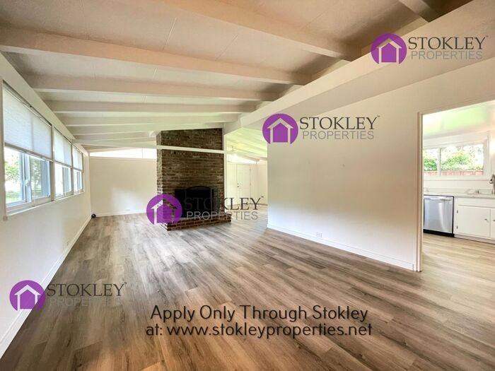 462 Bridge Rd - Photo 2 of 10